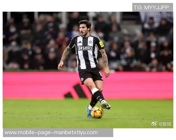 纽卡斯尔领先进球托纳利禁区外射门意外折射助攻成功